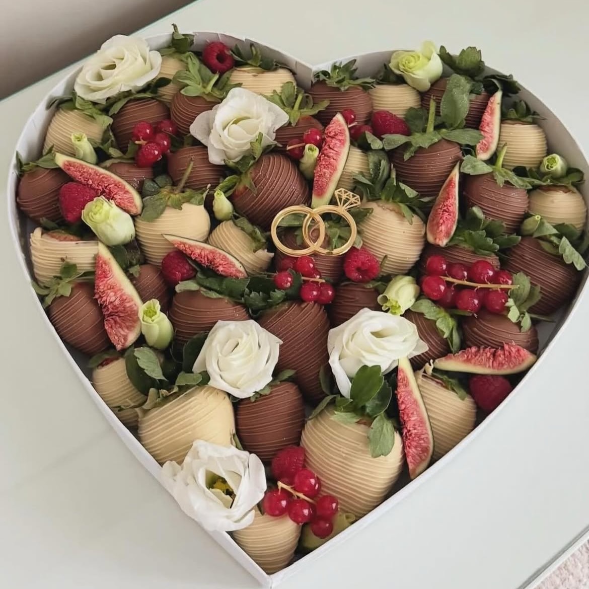 Loveberries Signature Box